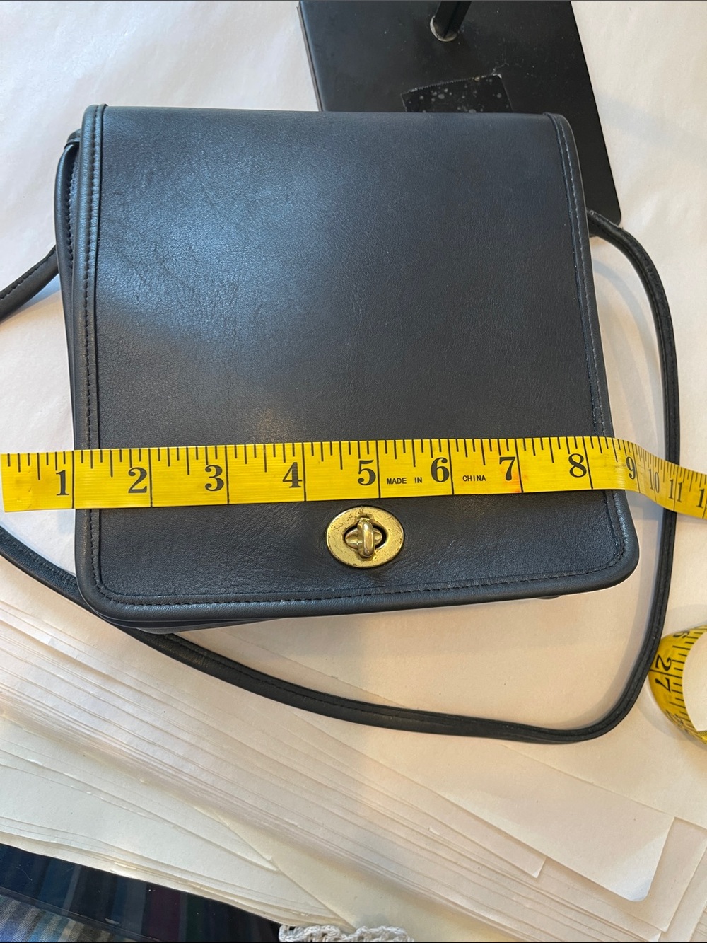 VTG Coach COMPACT POUCH Glovetanned Leather crossbody made in USA 90s - Picture 4 of 16
